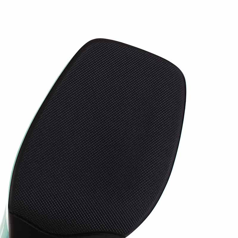 Sole of sd-hk women's knee high boots with chunky heel designed for comfort and stability