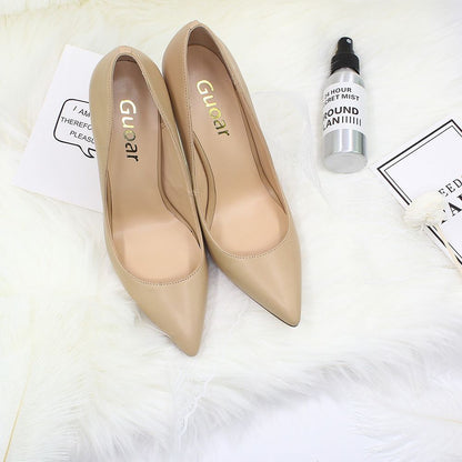 Elegant high heel shoes for weddings in nude with pointed toe design and sleek finish