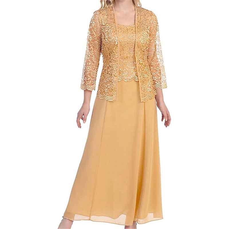 Elegant mother of the bride outfit in soft yellow with a lace jacket and flowing skirt