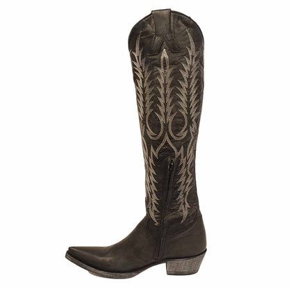 Stylish embroidered western boots for women with intricate stitching and a sleek design