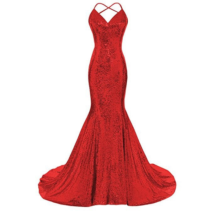Glamorous evening mermaid dress in red with a fitted silhouette and elegant train for special occasions