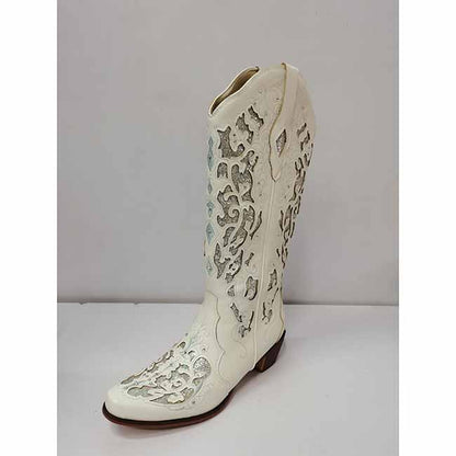 Elegant white wedding boots by sd-hk with intricate silver detailing for bridal style