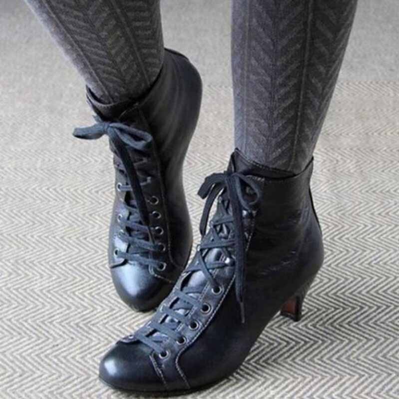 Black vintage style wedding boots for women with lace-up design and elegant heel