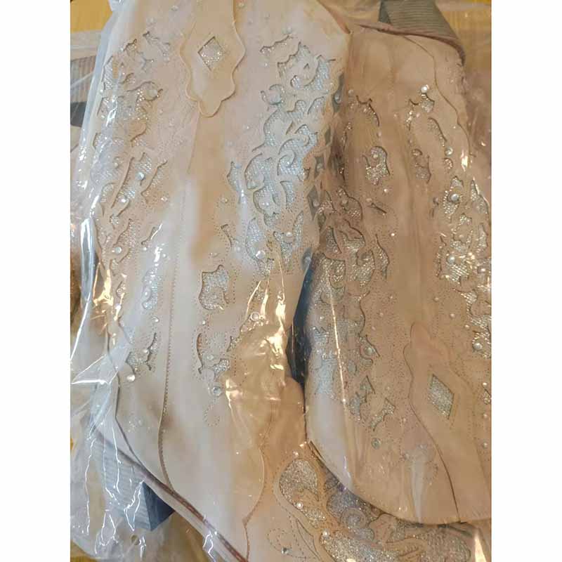 sd-hk white glitter wedding boots with intricate designs and finishing for bridal elegance