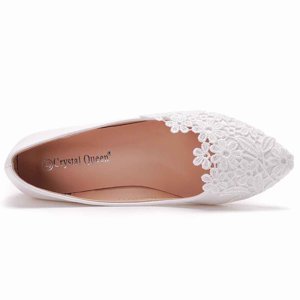 Women's bridal flats featuring elegant floral lace for a sophisticated wedding look