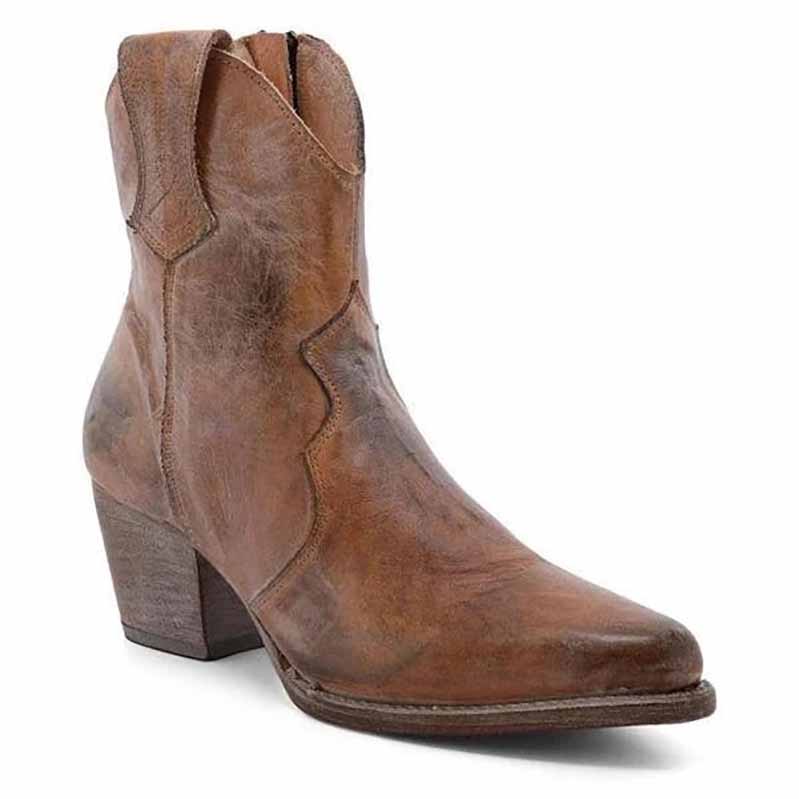 Stylish women's wedding cowboy boots in brown leather with a modern design and comfortable heel